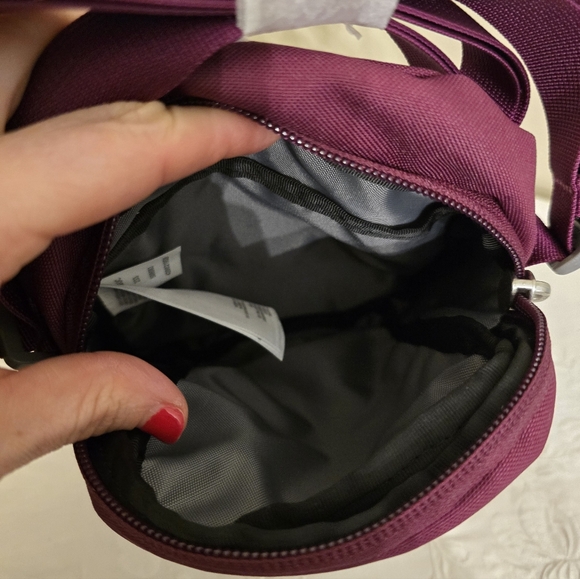 NWOT The North Face Jester Crossbody Bag - Burgundy and Orange - Picture 6 of 8